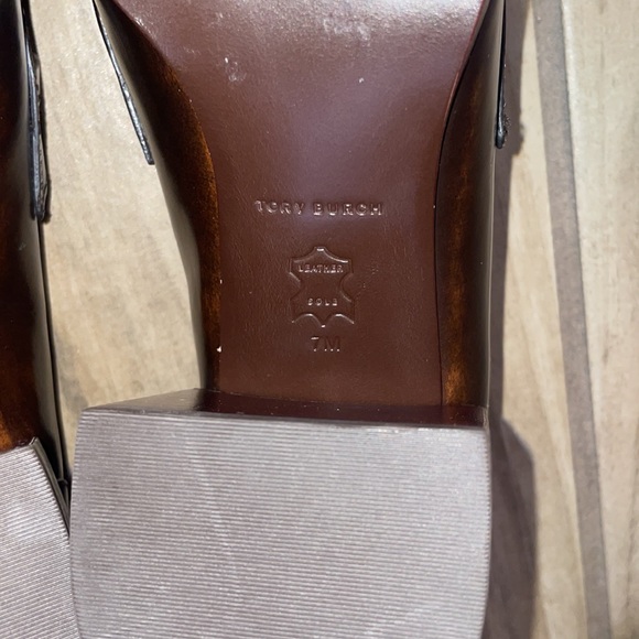 Tory Burch Women Loafer Pump - Picture 6 of 7